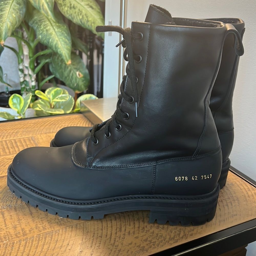 WOMAN by COMMON PROJECTS lace up black boot